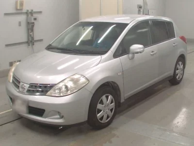 Nissan TIIDA  с аукциона в Японии