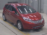 Nissan NOTE лот № 30041 оценка 5  с аукциона в Японии 4