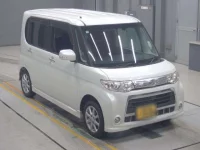 Daihatsu TANTO лот № 30042 оценка 4  с аукциона в Японии 4