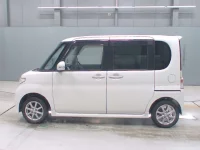 Daihatsu TANTO лот № 30042 оценка 4  с аукциона в Японии 3