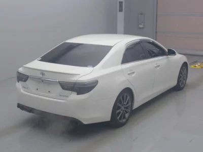Toyota MARK X  с аукциона в Японии
