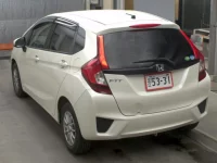 Honda FIT лот № 3071 оценка 3.5  с аукциона в Японии 1