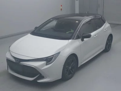 Toyota COROLLA SPORT  с аукциона в Японии