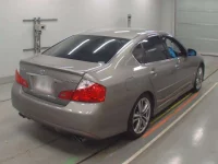 Nissan FUGA лот № 10615 оценка 3.5  с аукциона в Японии 1