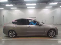 Nissan FUGA лот № 10615 оценка 3.5  с аукциона в Японии 2