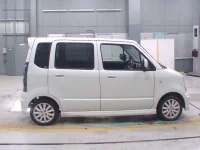Suzuki WAGON R лот № 30048 оценка 4  с аукциона в Японии 2