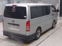Toyota HIACE VAN лот № 30047 оценка 3.5  с аукциона в Японии 1