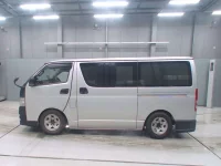 Toyota HIACE VAN лот № 30047 оценка 3.5  с аукциона в Японии 3