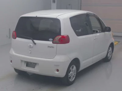 Toyota PORTE  с аукциона в Японии