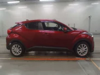 Toyota C-HR лот № 30113 оценка 3.5  с аукциона в Японии 2
