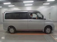 Honda STEP WAGON лот № 10625 оценка 4  с аукциона в Японии 2