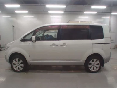 Mitsubishi DELICA D5