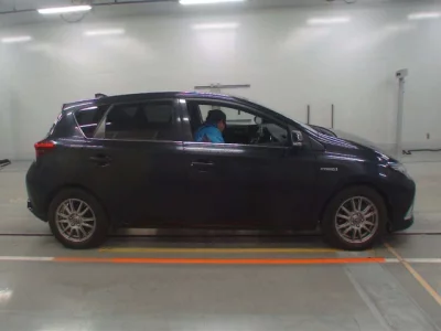 Toyota AURIS  с аукциона в Японии