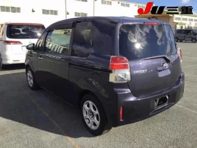 Toyota SPADE  с аукциона в Японии