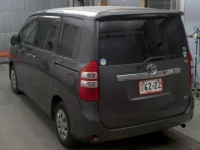 Toyota NOAH лот № 3091 оценка 3.5  с аукциона в Японии 1
