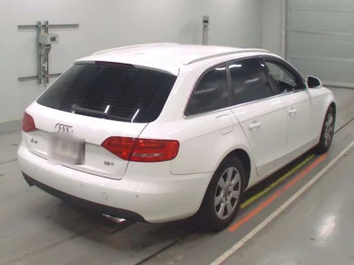 Audi A4  с аукциона в Японии