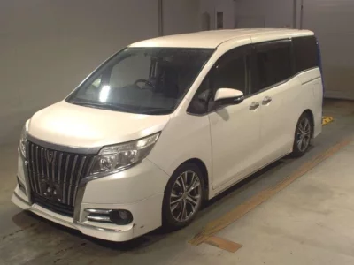 Toyota ESQUIRE  с аукциона в Японии