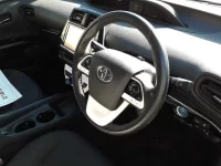 Toyota PRIUS лот № 30074 оценка 4  с аукциона в Японии 6