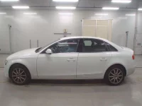 Audi A4 лот № 38209 оценка 3.5  с аукциона в Японии 3