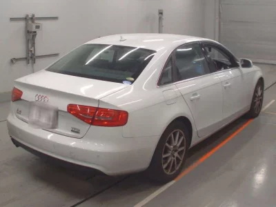 Audi A4  с аукциона в Японии