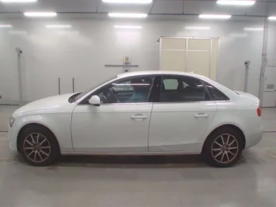 Audi A4  с аукциона в Японии