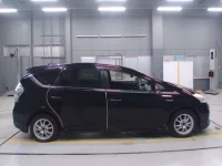 Toyota PRIUS ALPHA лот № 30076 оценка 4  с аукциона в Японии 2