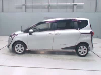 Toyota SIENTA лот № 30077 оценка R  с аукциона в Японии 3