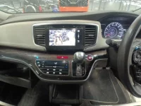 Honda ODYSSEY лот № 10671 оценка 3.5  с аукциона в Японии 8