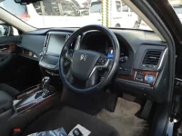 Toyota CROWN лот № 30080 оценка 4  с аукциона в Японии 6