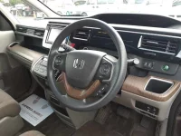 Honda STEP WAGON лот № 30082 оценка 4  с аукциона в Японии 6