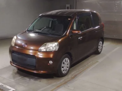 Toyota PORTE  с аукциона в Японии