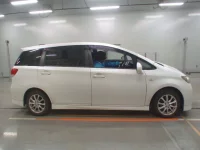 Toyota WISH лот № 10677 оценка R  с аукциона в Японии 2