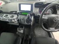 Toyota WISH лот № 10677 оценка R  с аукциона в Японии 8