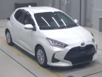 Toyota YARIS лот № 30083 оценка 4.5  с аукциона в Японии 4