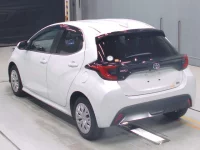 Toyota YARIS лот № 30083 оценка 4.5  с аукциона в Японии 5