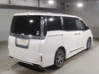 Toyota VOXY лот № 511 оценка 3.5  с аукциона в Японии 1