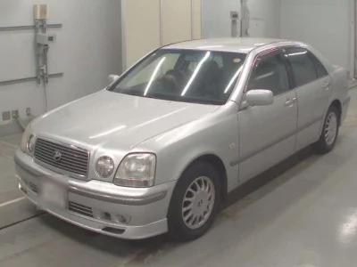 Toyota PROGRES  с аукциона в Японии