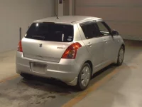 Suzuki SWIFT лот № 100 оценка R  с аукциона в Японии 1