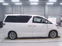 Toyota VELLFIRE лот № 30087 оценка 4  с аукциона в Японии 2