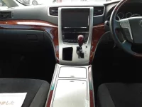 Toyota VELLFIRE лот № 30087 оценка 4  с аукциона в Японии 8