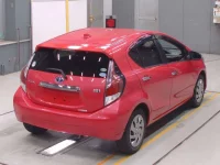 Toyota AQUA лот № 30088 оценка 4  с аукциона в Японии 1