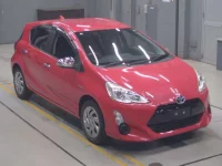 Toyota AQUA лот № 30088 оценка 4  с аукциона в Японии 4