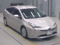 Toyota PRIUS лот № 30085 оценка RA  с аукциона в Японии 4