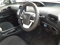 Toyota PRIUS лот № 30085 оценка RA  с аукциона в Японии 6