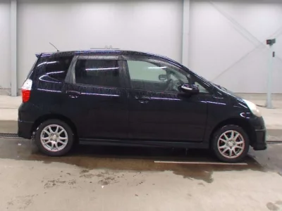 Honda FIT  с аукциона в Японии