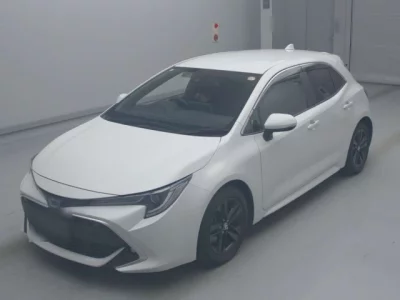 Toyota COROLLA SPORT  с аукциона в Японии