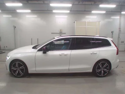 Volvo V60  с аукциона в Японии