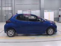 Toyota YARIS лот № 30089 оценка 3.5  с аукциона в Японии 2