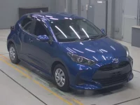 Toyota YARIS лот № 30089 оценка 3.5  с аукциона в Японии 4