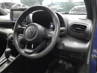 Toyota YARIS лот № 30089 оценка 3.5  с аукциона в Японии 6